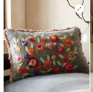 SUNDANCE Alpenbloom Tristan Pillow - NWT